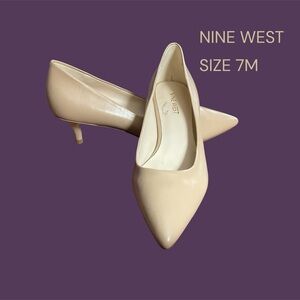 NWOT NINE WEST CREAM COLORED PUMP IN SIZE 7M